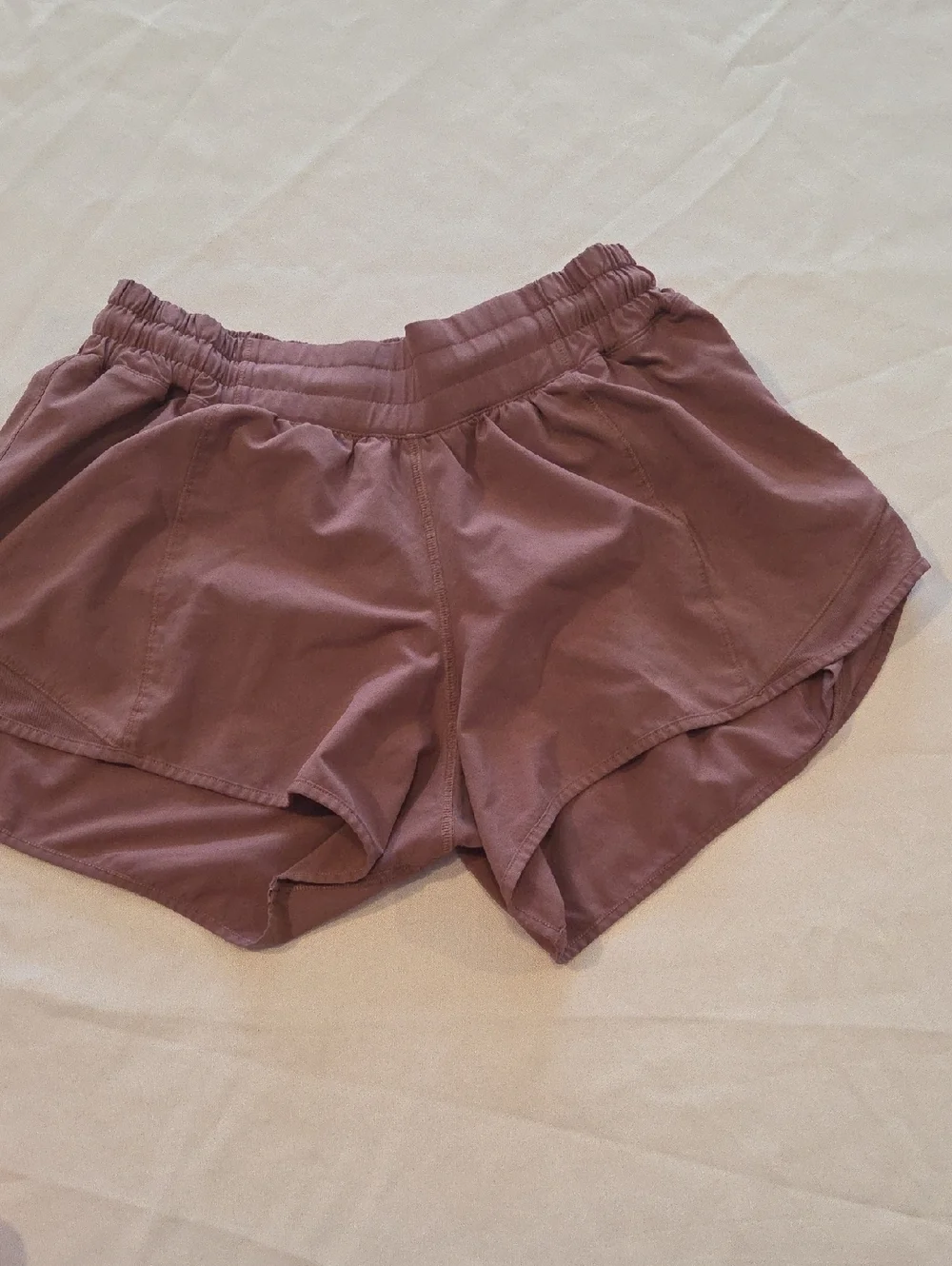 lululemon athletica Women's Mauve Elastic-Waist Athletic Shorts
